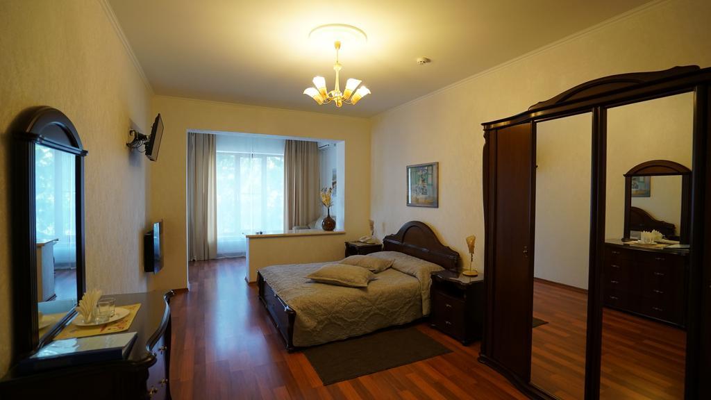 Mercury Hotel คาร์คิฟ ภายนอก รูปภาพ