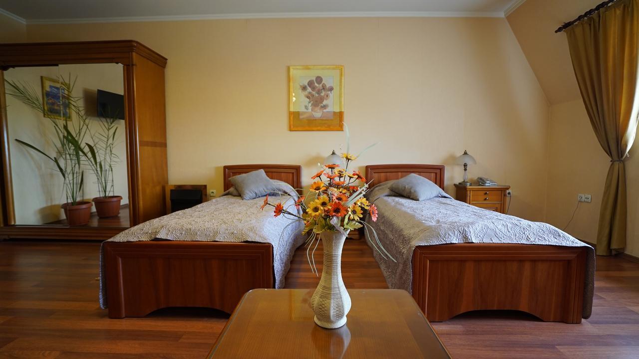 Mercury Hotel คาร์คิฟ ภายนอก รูปภาพ