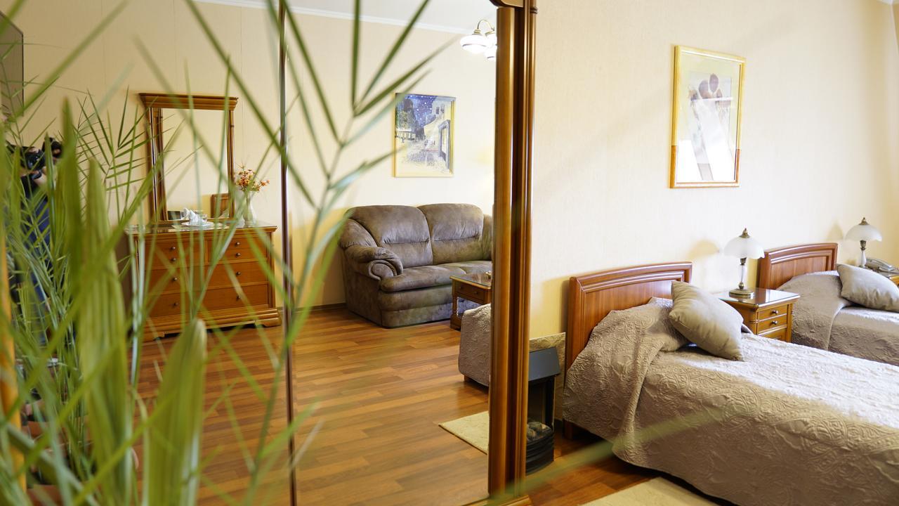 Mercury Hotel คาร์คิฟ ภายนอก รูปภาพ