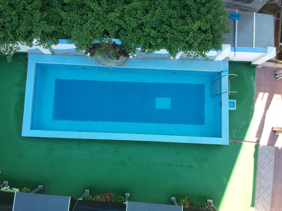 Mercury Hotel คาร์คิฟ ภายนอก รูปภาพ
